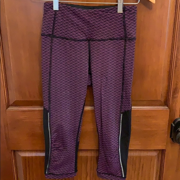lululemon athletica Pants - Lululemon cropped leggings